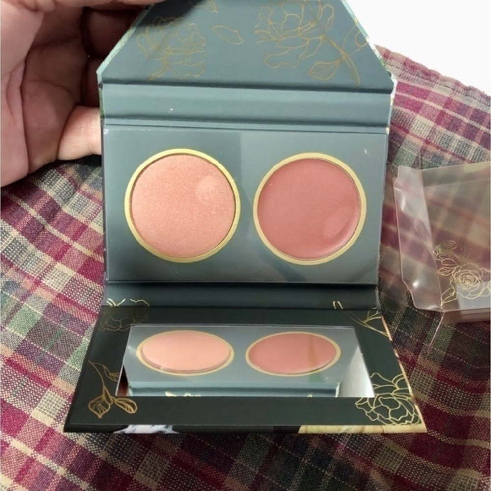🚦Miss Fame The Blush Series Palette 1